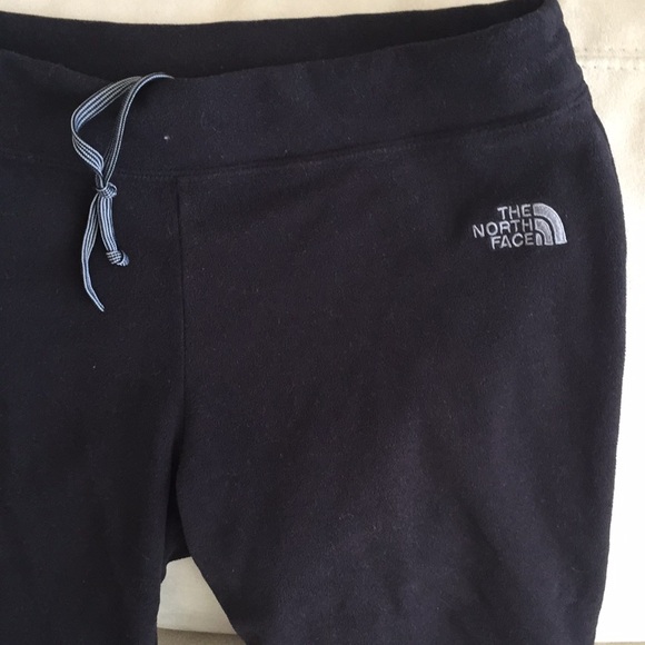 THE NORTH FACE TKA 100 BLK FLEECE CROPS - Picture 2 of 4